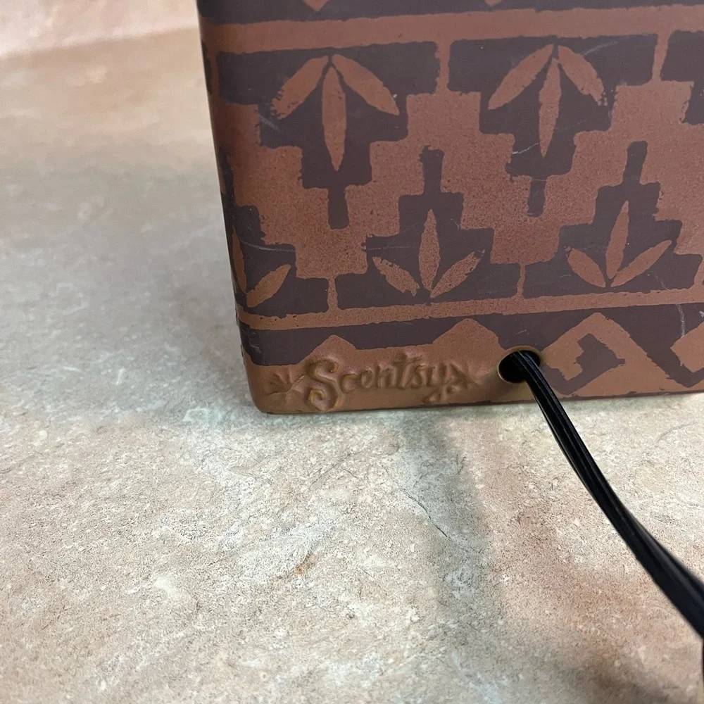 Scentsy decorative brown